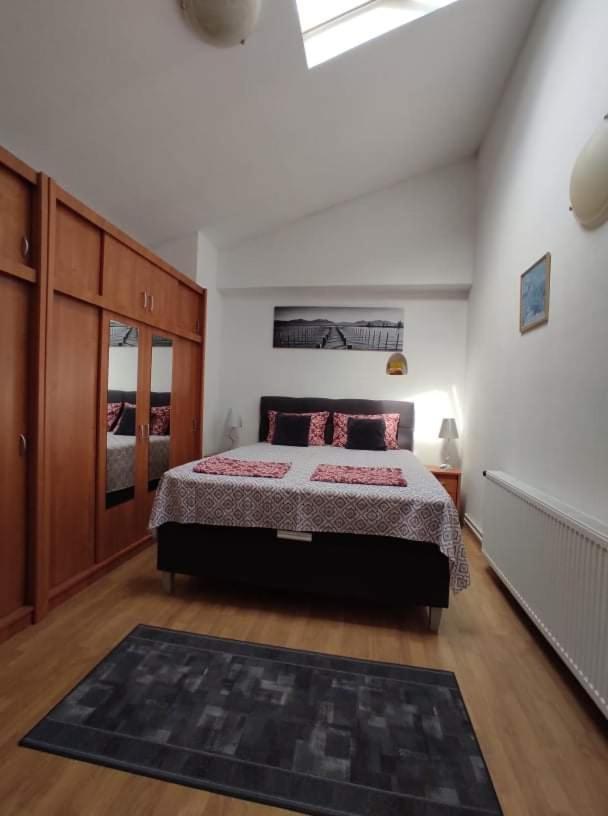 Apartmani Amans Pula Exteriör bild