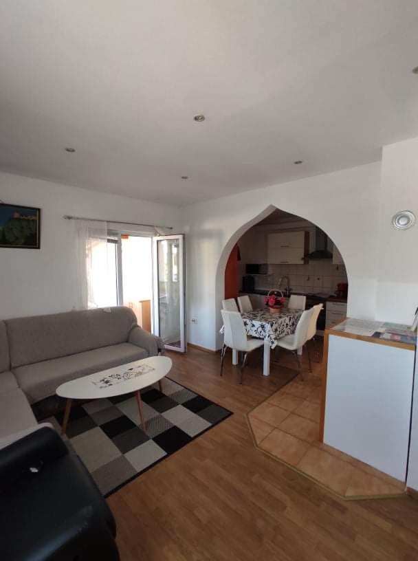 Apartmani Amans Pula Exteriör bild