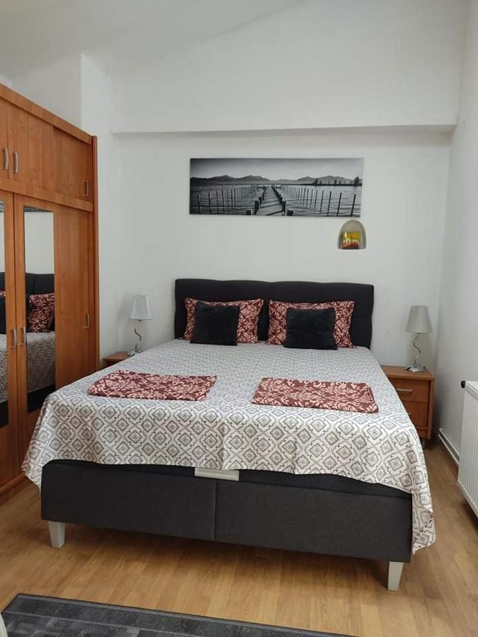 Apartmani Amans Pula Exteriör bild