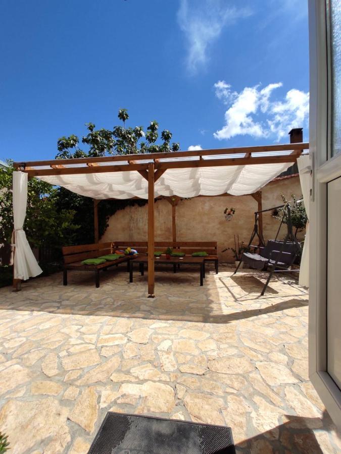 Apartmani Amans Pula Exteriör bild
