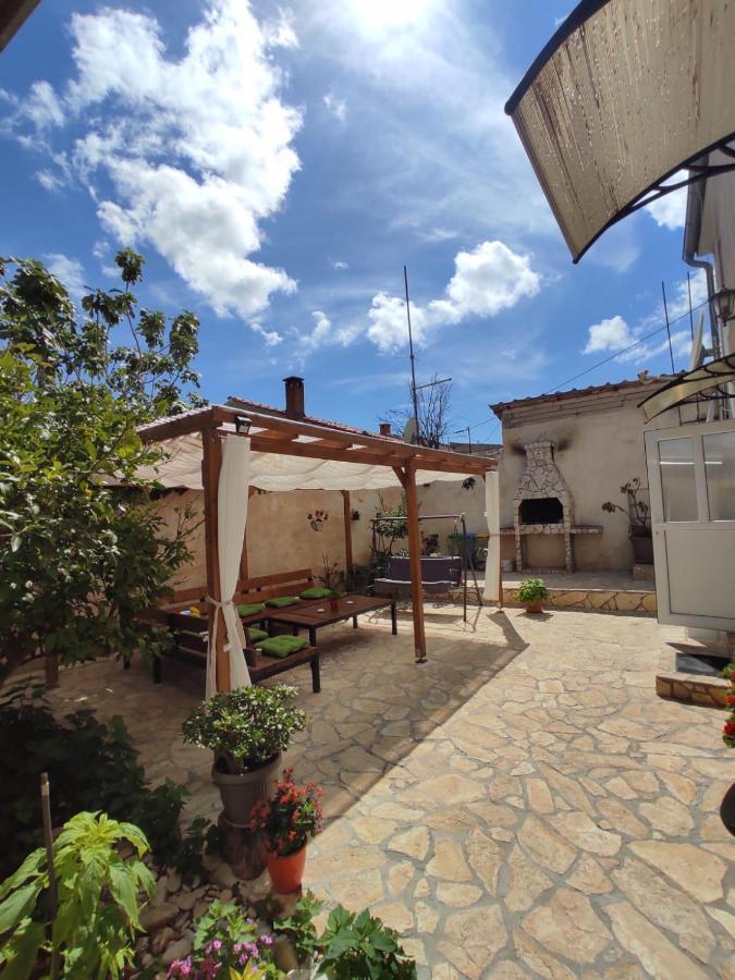 Apartmani Amans Pula Exteriör bild