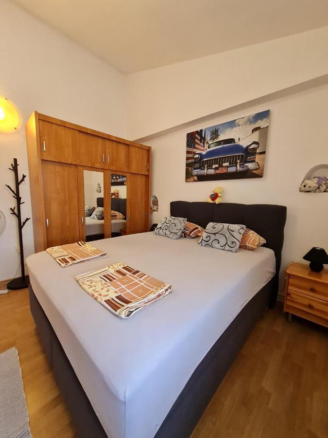 Apartmani Amans Pula Exteriör bild