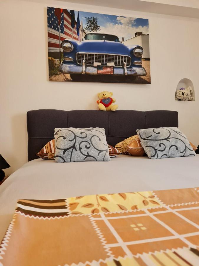 Apartmani Amans Pula Exteriör bild