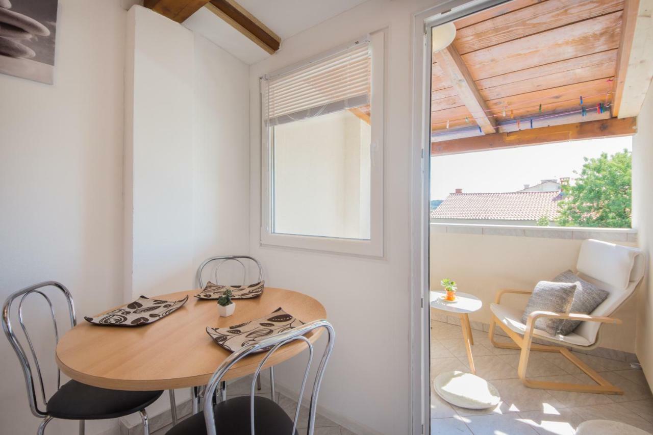 Apartmani Amans Pula Exteriör bild