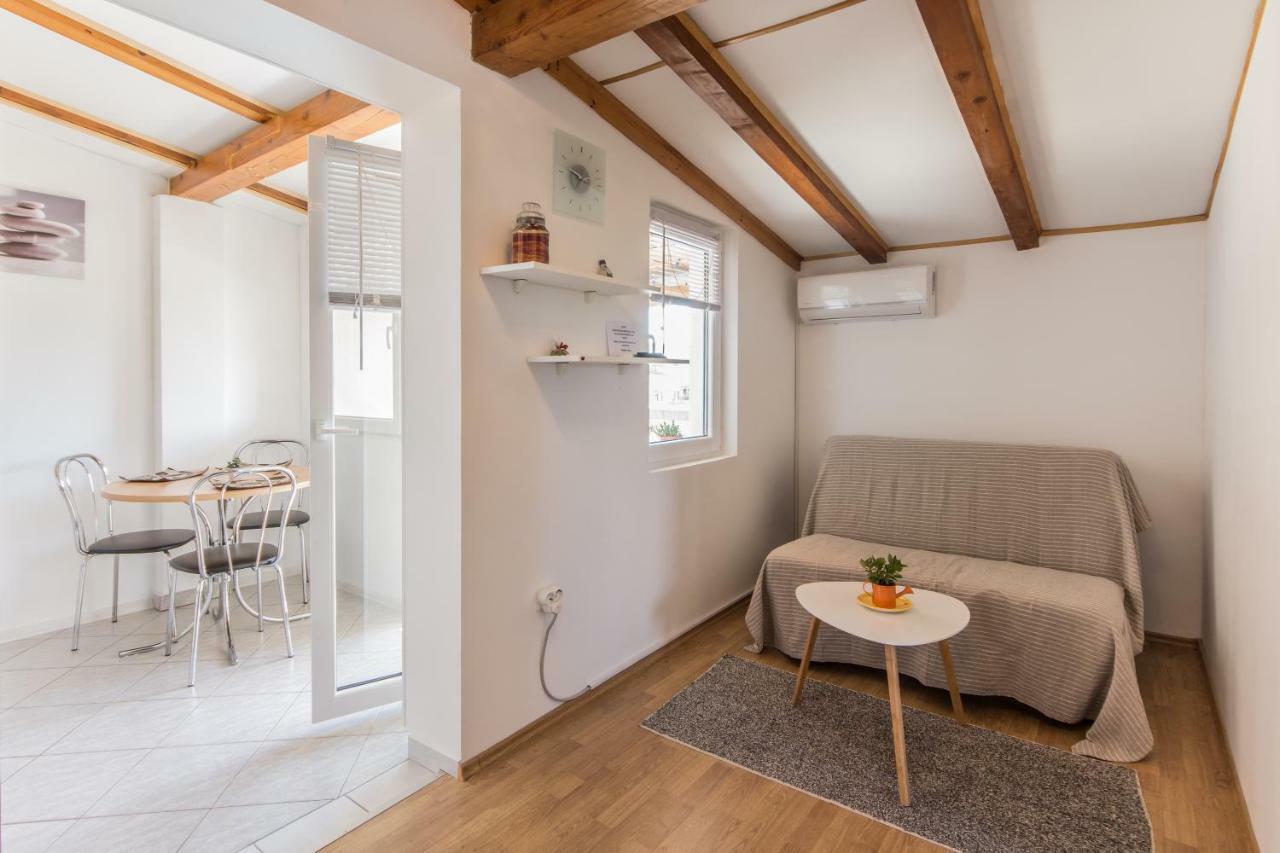 Apartmani Amans Pula Exteriör bild