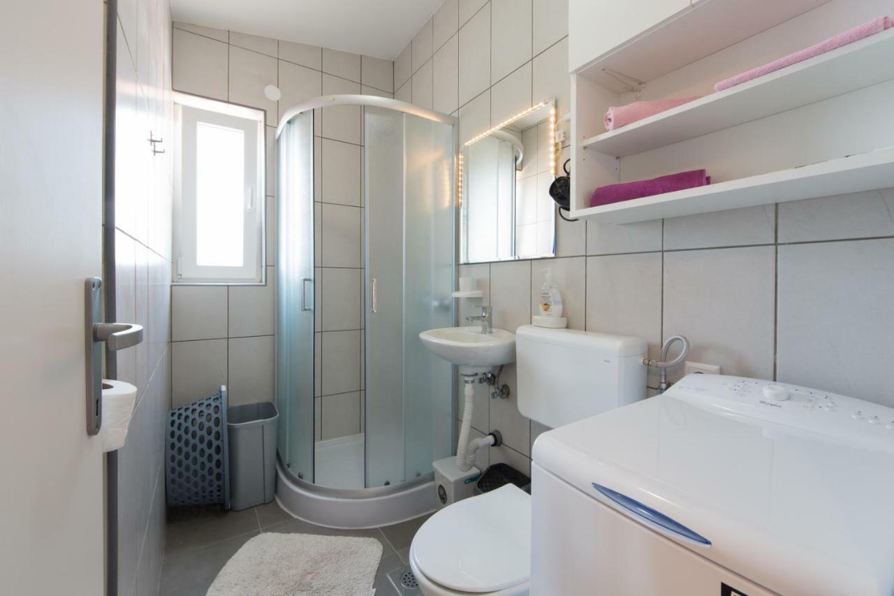 Apartmani Amans Pula Exteriör bild